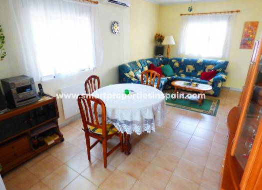 Wederverkoop - Detached Villa - La Marina - Urbanización La Marina