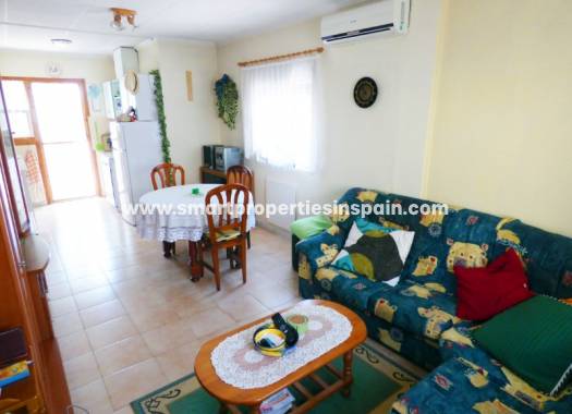 Wederverkoop - Detached Villa - La Marina - Urbanización La Marina