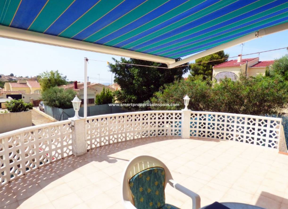 Wederverkoop - Detached Villa - La Marina - Urbanización La Marina