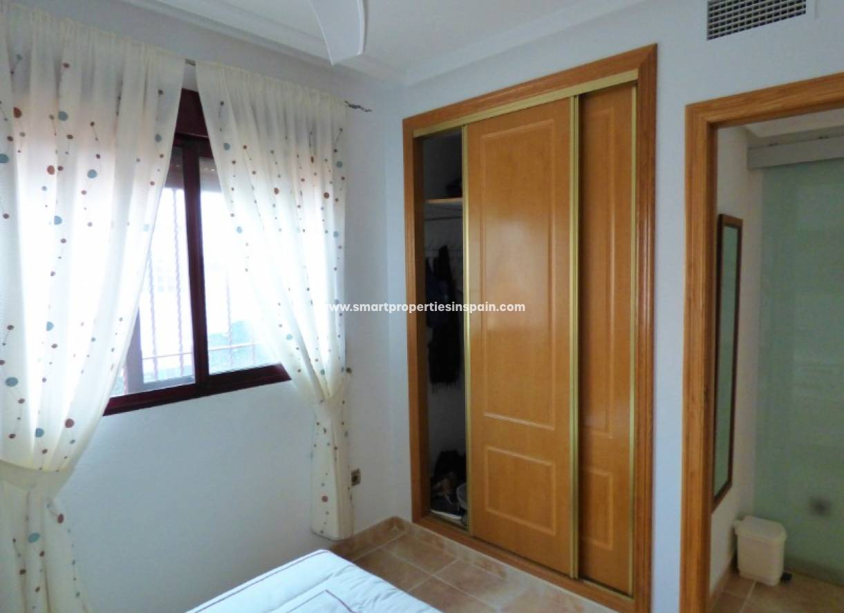 Wederverkoop - Detached Villa - La Marina - Urbanización La Marina