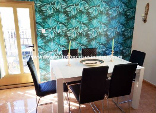 Wederverkoop - Detached Villa - La Marina - Urbanización La Marina