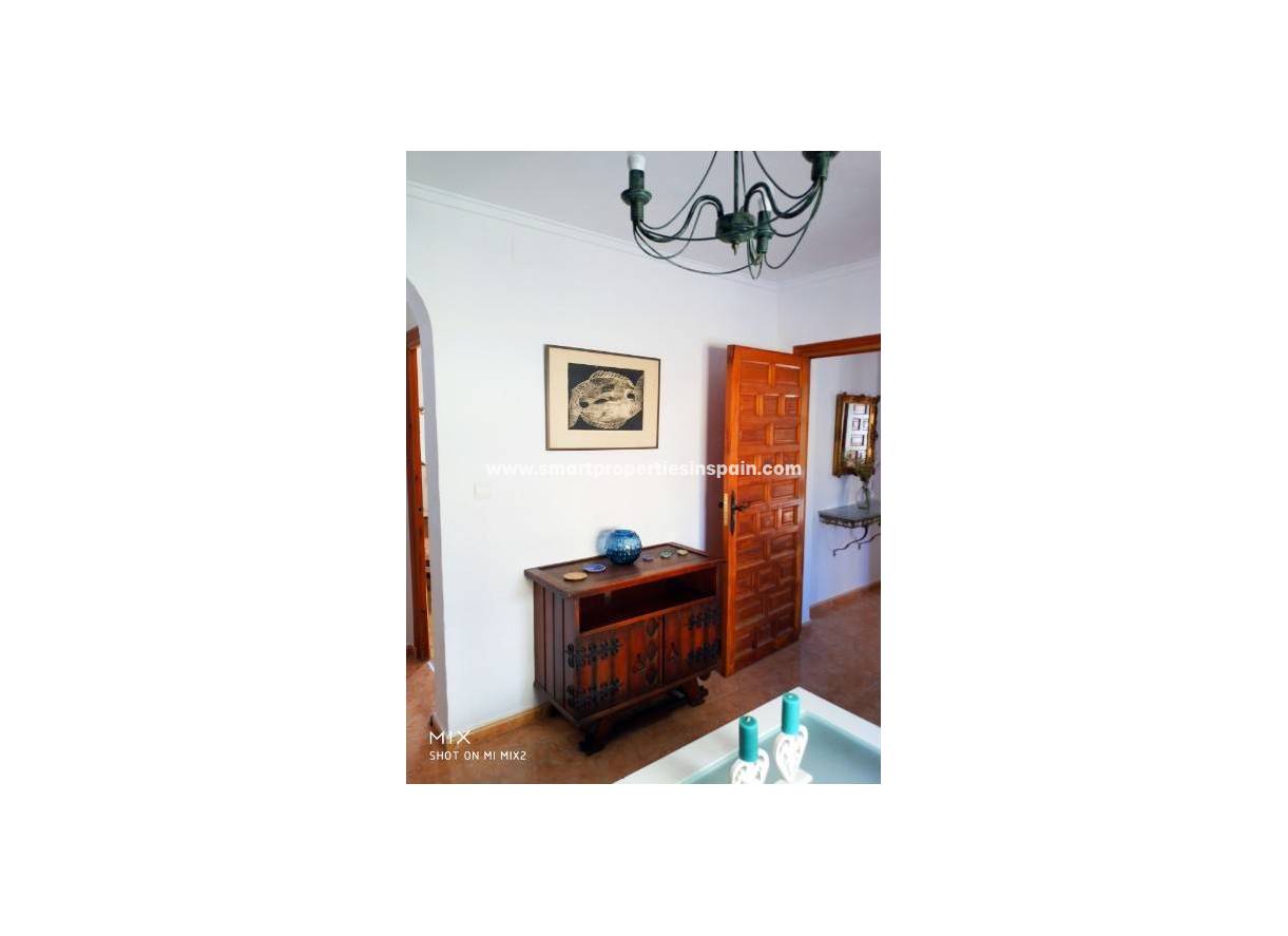 Wederverkoop - Detached Villa - La Marina - Urbanización La Marina