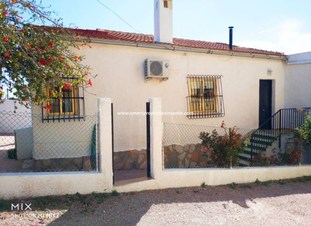 Wederverkoop - Detached Villa - La Marina - Urbanización La Marina