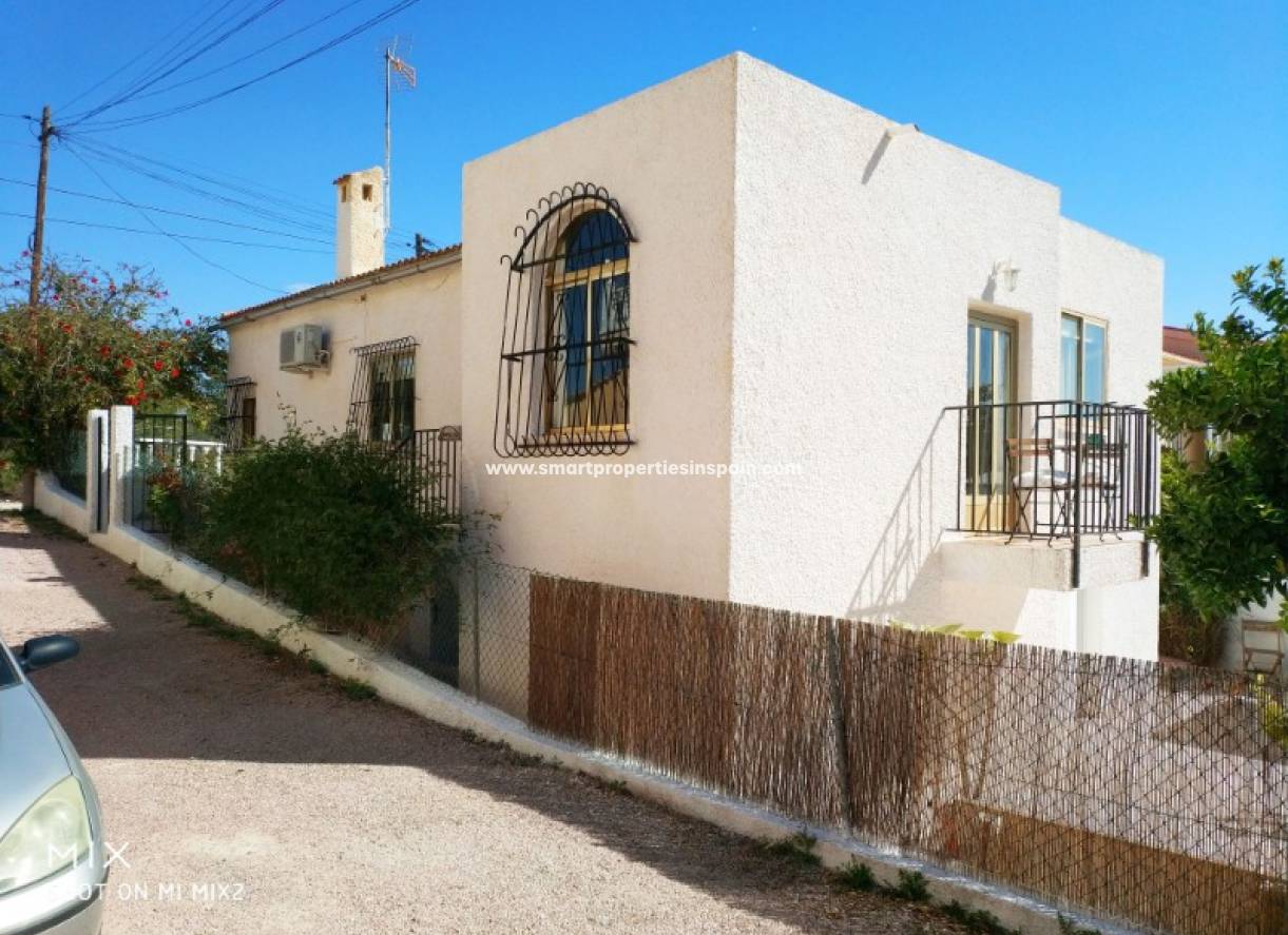 Wederverkoop - Detached Villa - La Marina - Urbanización La Marina