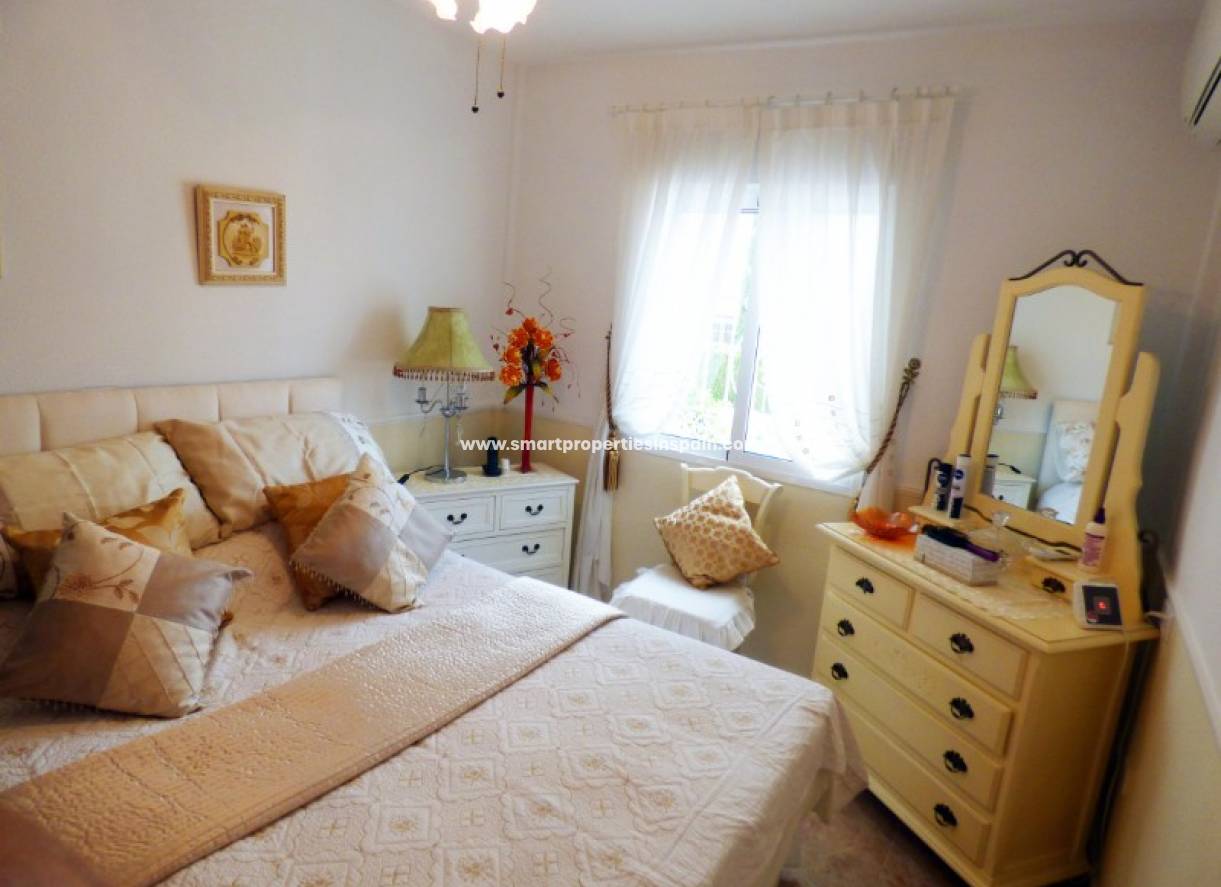Wederverkoop - Detached Villa - La Marina - Urbanización La Marina