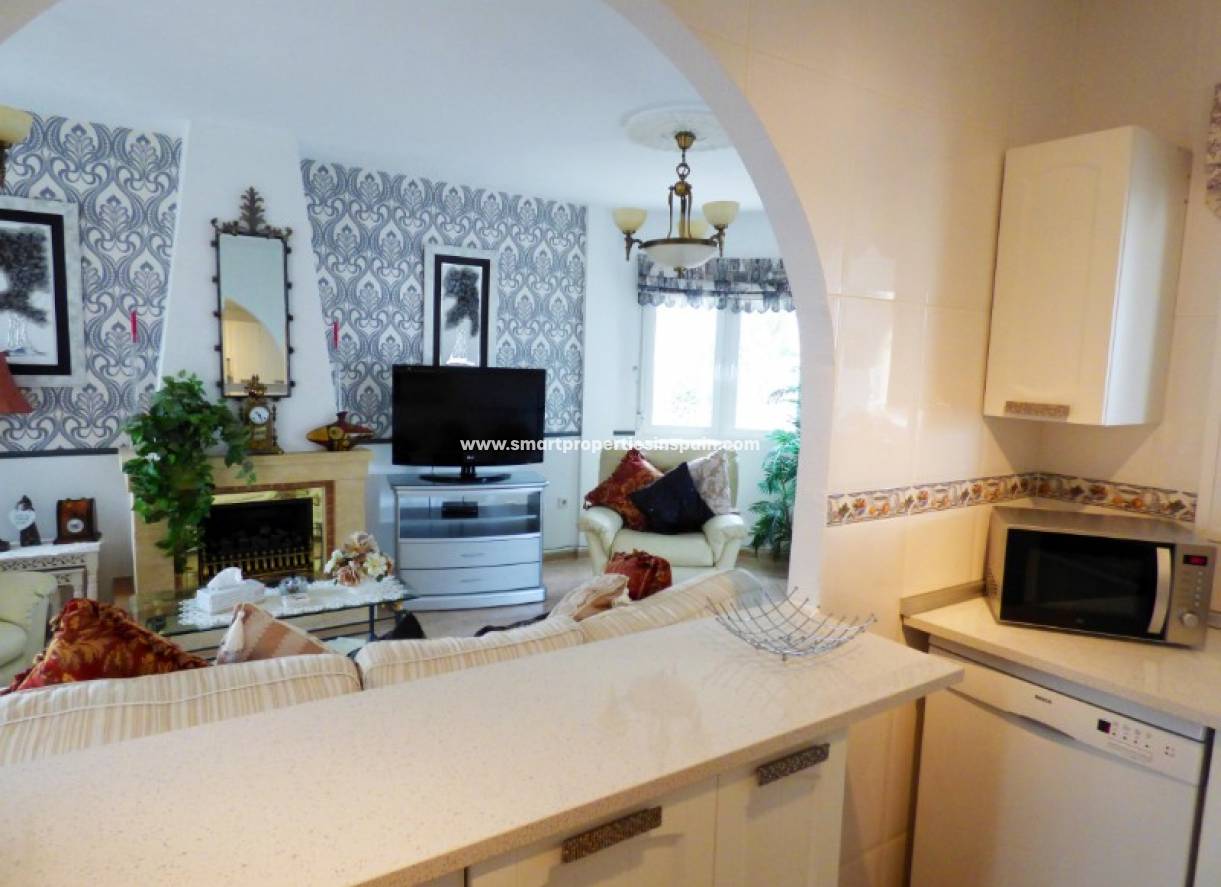 Wederverkoop - Detached Villa - La Marina - Urbanización La Marina