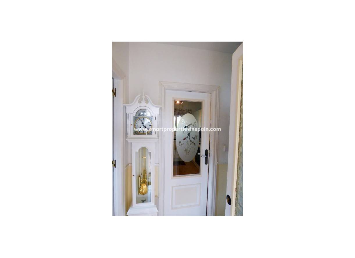 Wederverkoop - Detached Villa - La Marina - Urbanización La Marina