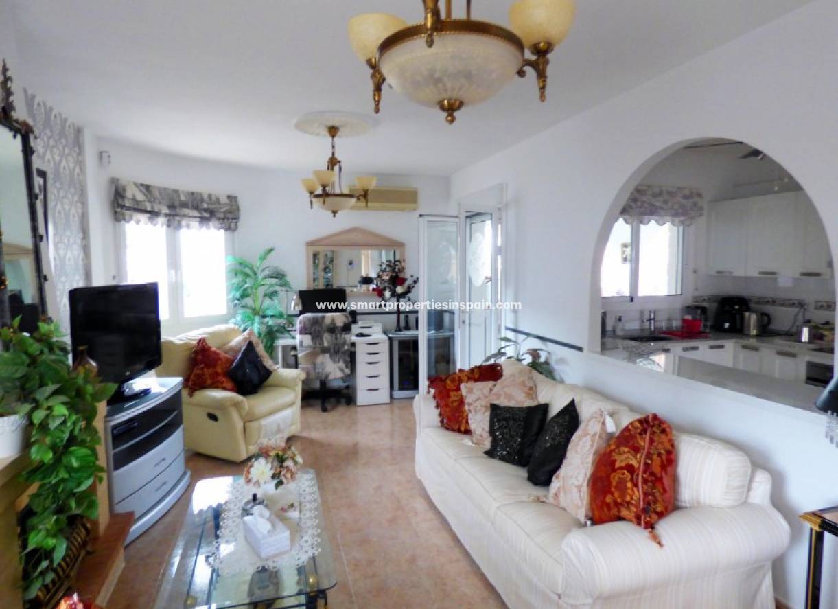 Wederverkoop - Detached Villa - La Marina - Urbanización La Marina
