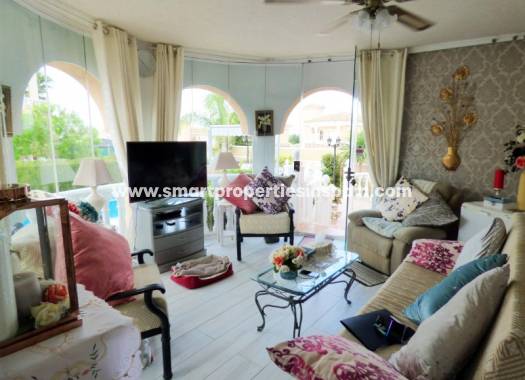 Wederverkoop - Detached Villa - La Marina - Urbanización La Marina