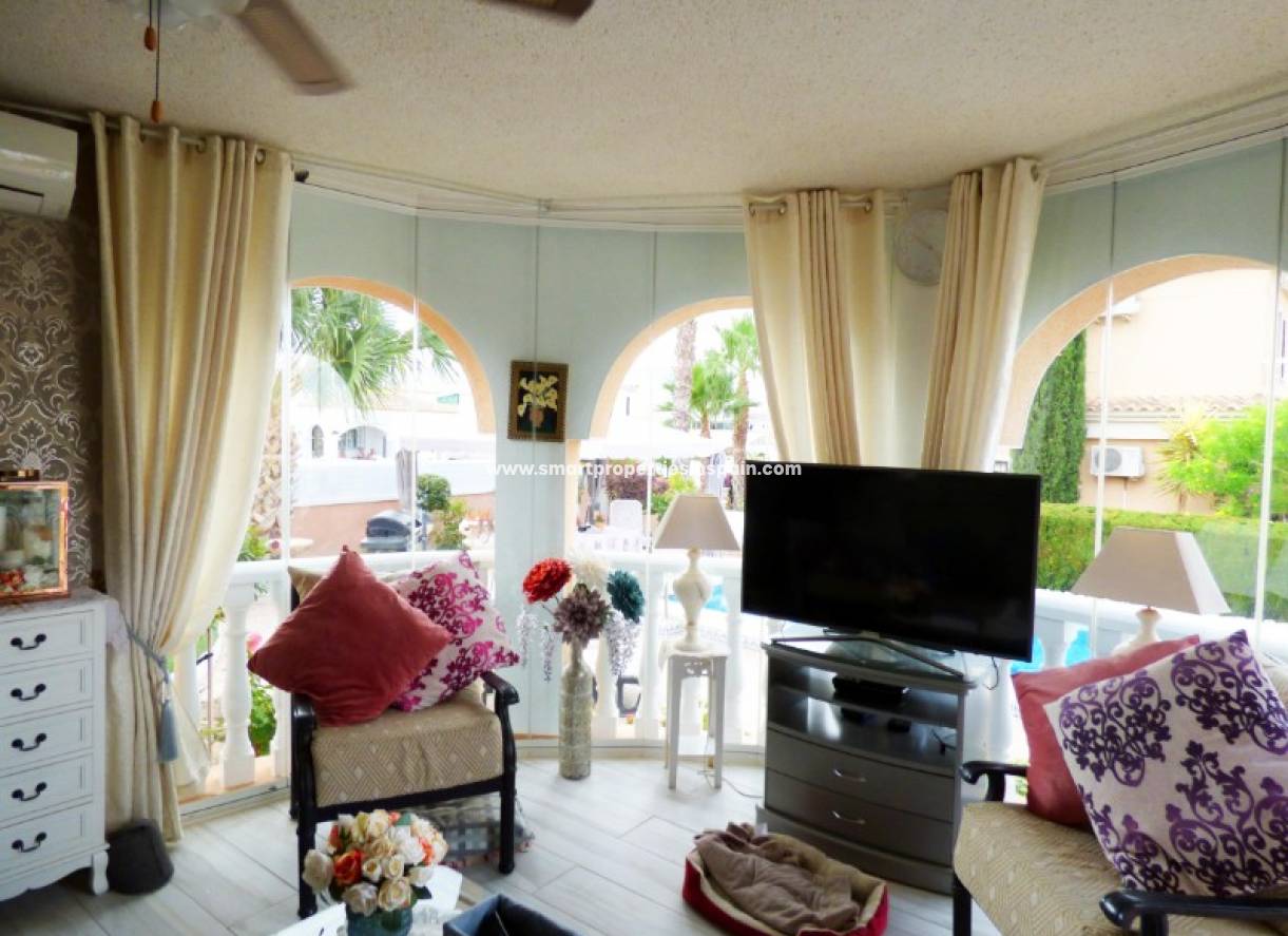 Wederverkoop - Detached Villa - La Marina - Urbanización La Marina