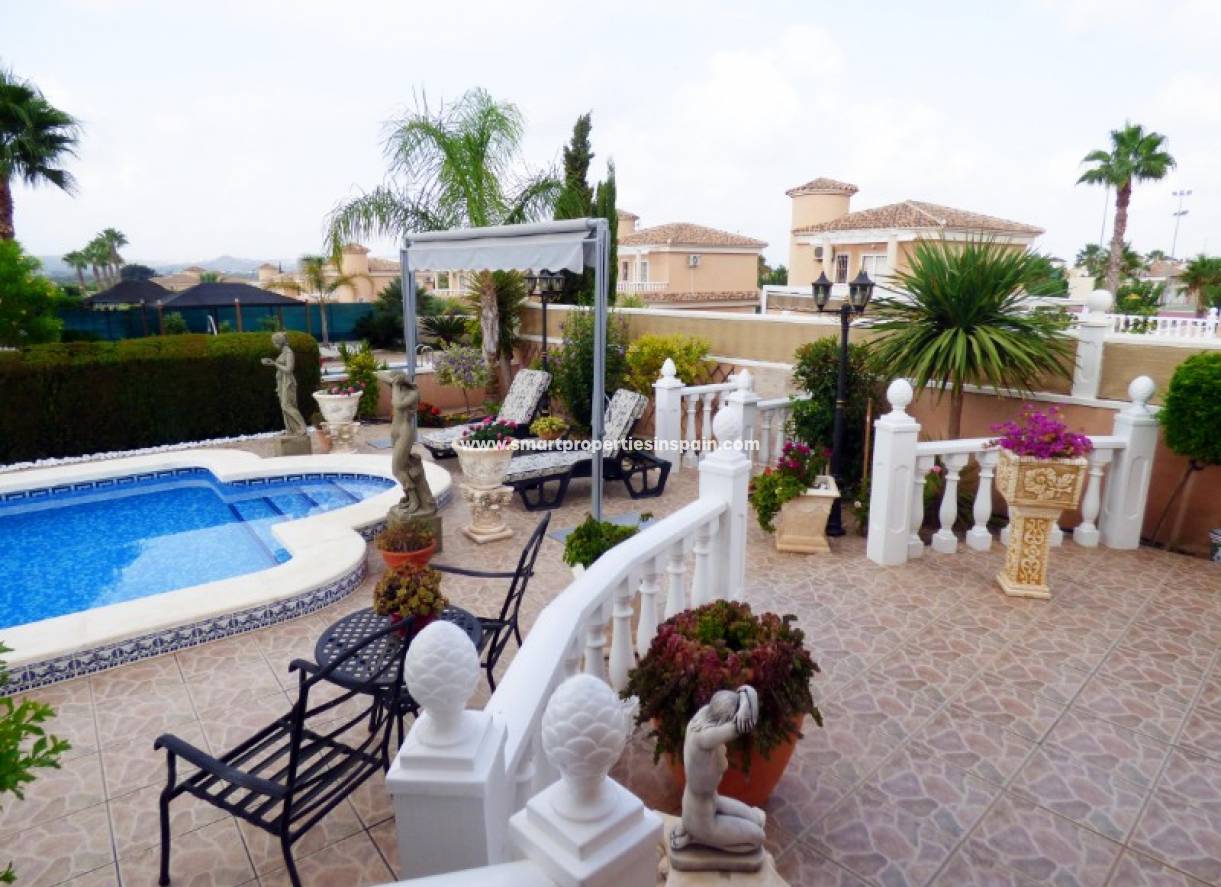 Wederverkoop - Detached Villa - La Marina - Urbanización La Marina