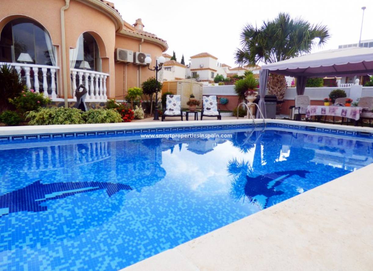 Wederverkoop - Detached Villa - La Marina - Urbanización La Marina