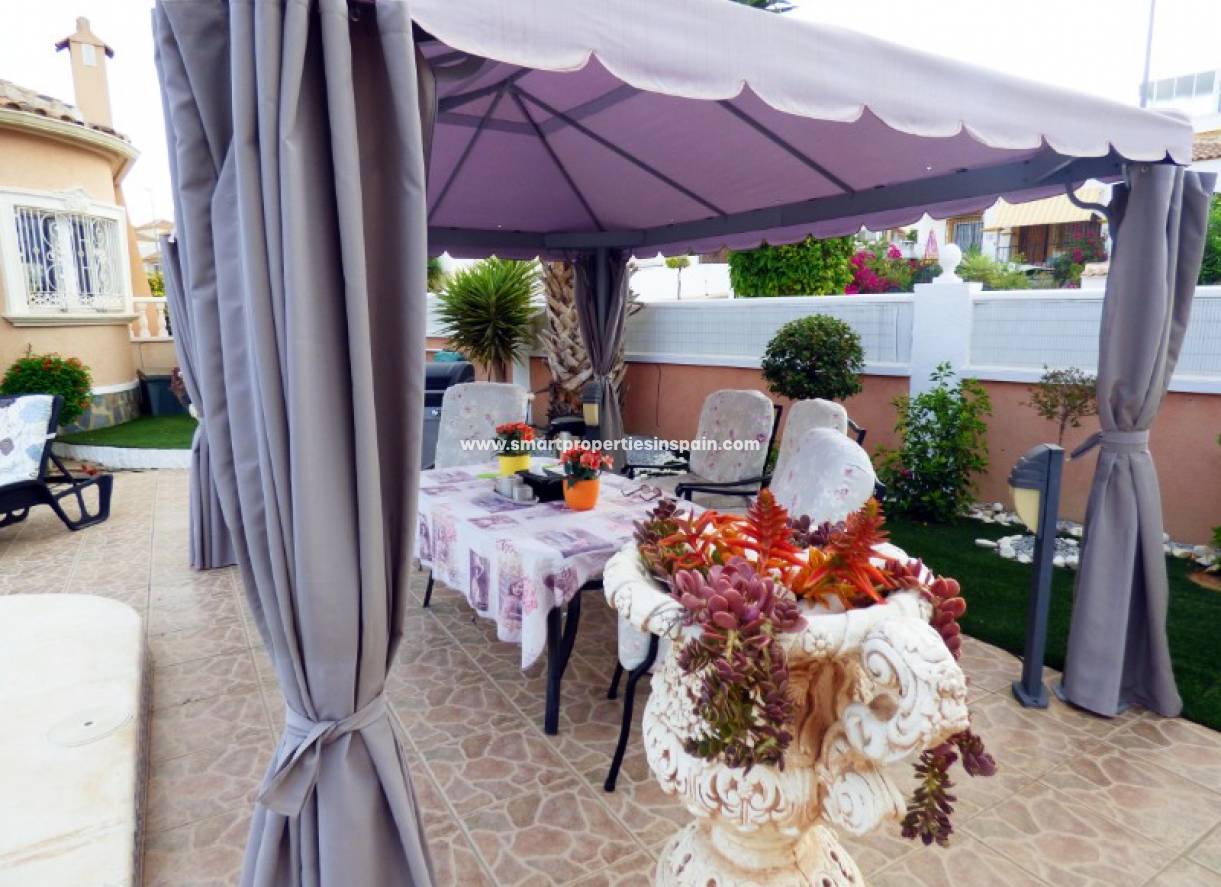 Wederverkoop - Detached Villa - La Marina - Urbanización La Marina