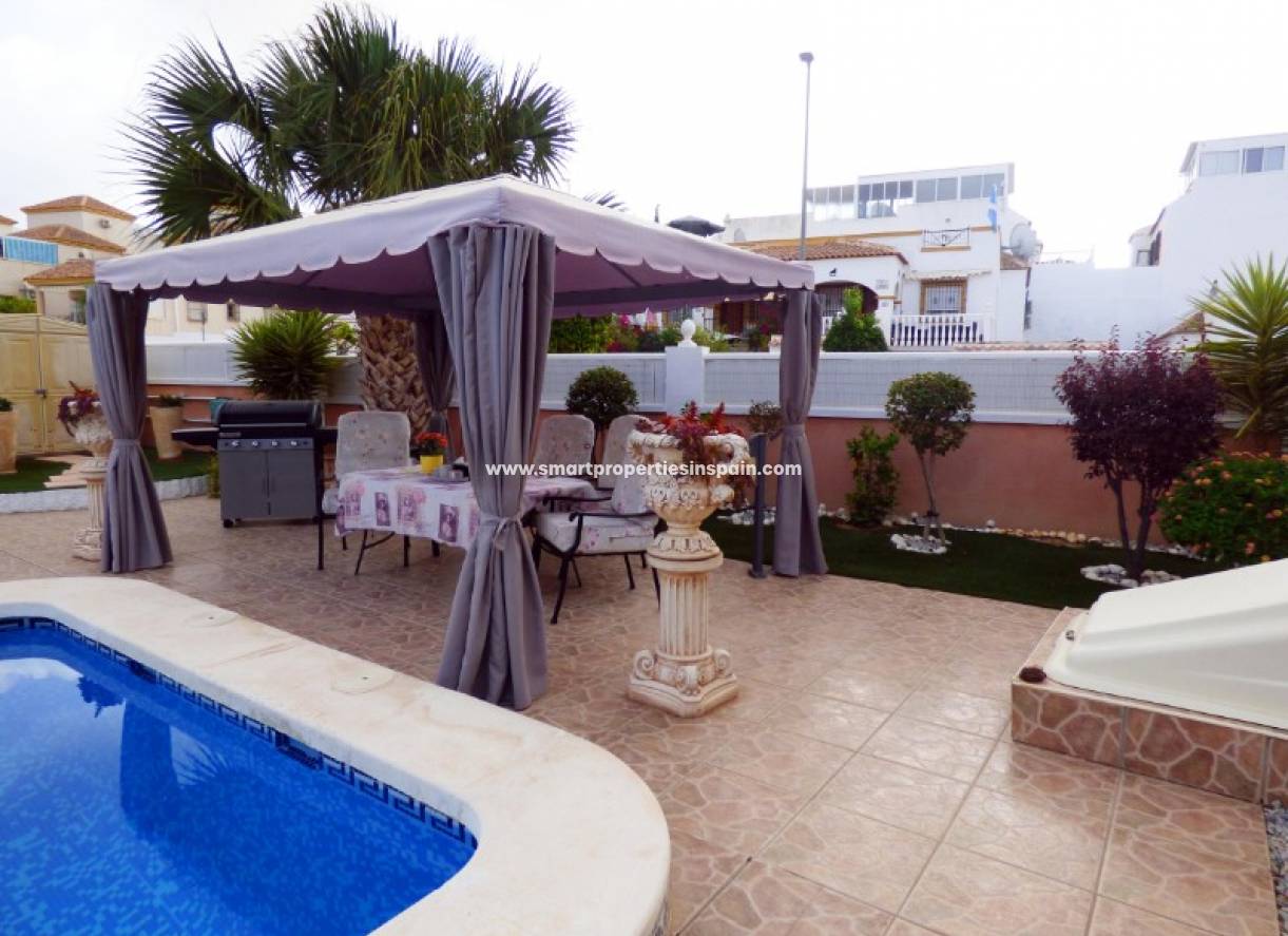 Wederverkoop - Detached Villa - La Marina - Urbanización La Marina