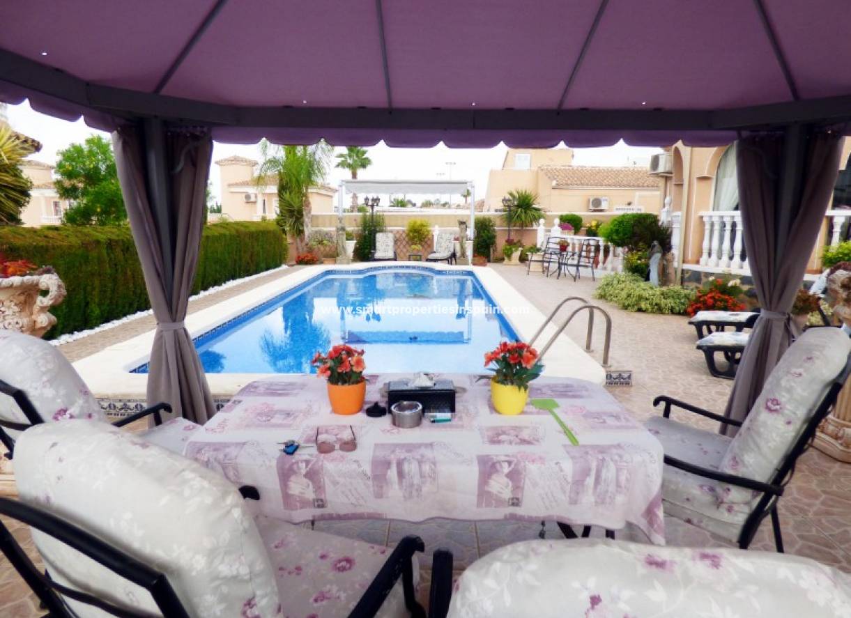Wederverkoop - Detached Villa - La Marina - Urbanización La Marina