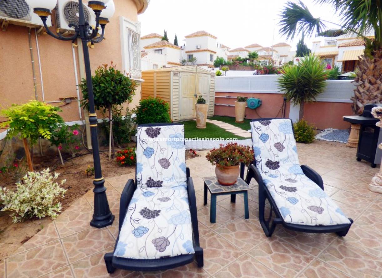 Wederverkoop - Detached Villa - La Marina - Urbanización La Marina