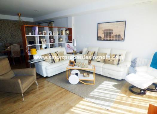 Wederverkoop - Detached Villa - La Marina - Urbanización La Marina