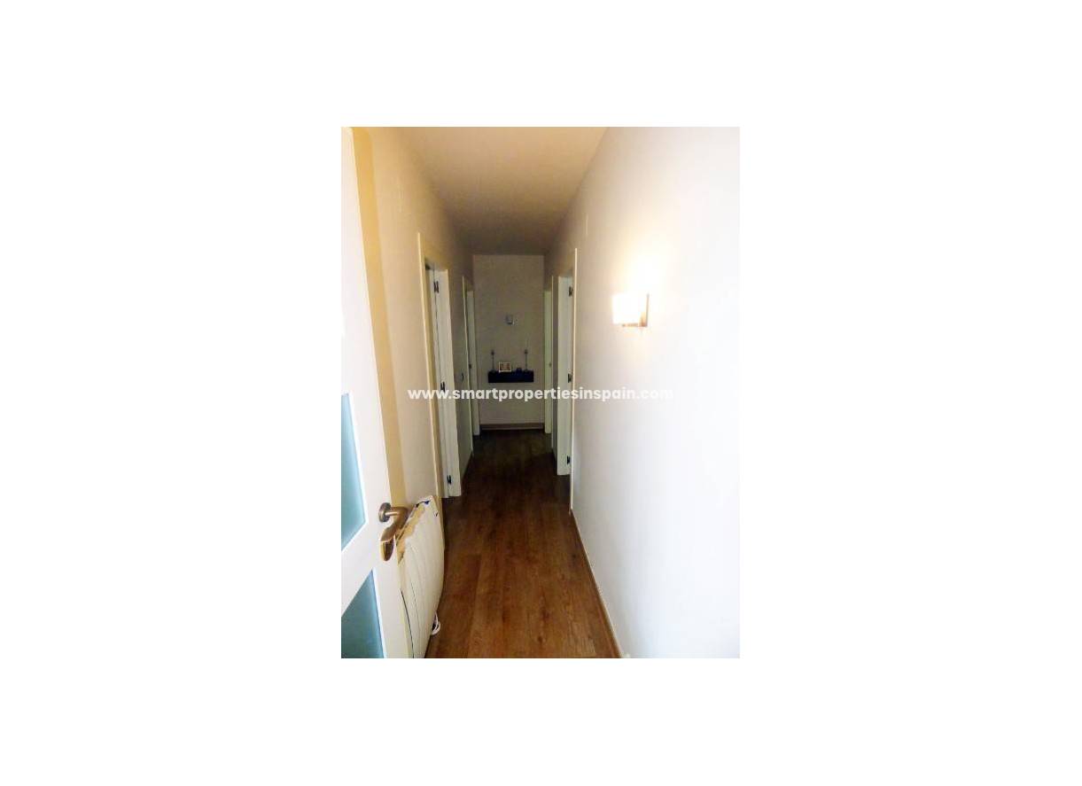 Wederverkoop - Detached Villa - La Marina - Urbanización La Marina