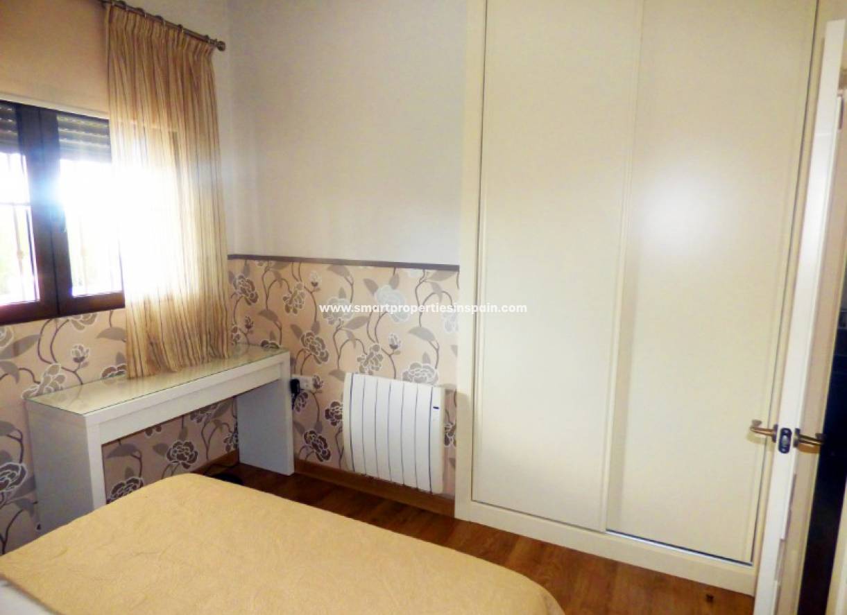 Wederverkoop - Detached Villa - La Marina - Urbanización La Marina