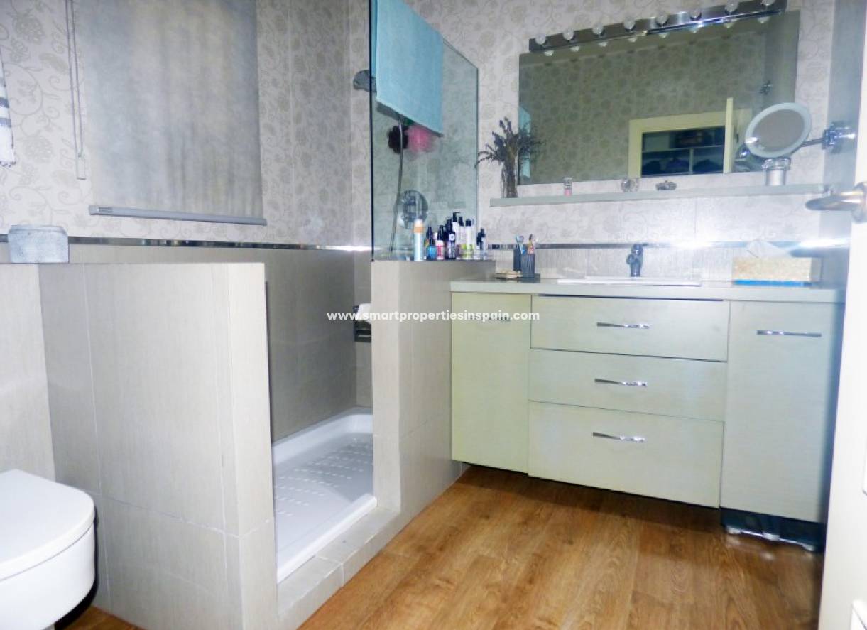Wederverkoop - Detached Villa - La Marina - Urbanización La Marina