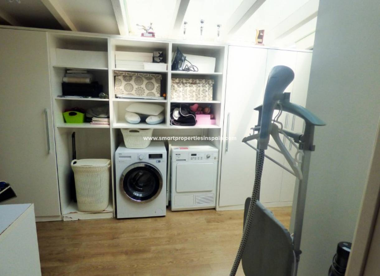 Wederverkoop - Detached Villa - La Marina - Urbanización La Marina