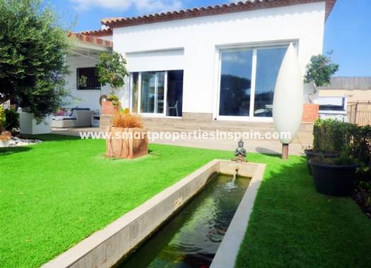Wederverkoop - Detached Villa - La Marina - Urbanización La Marina