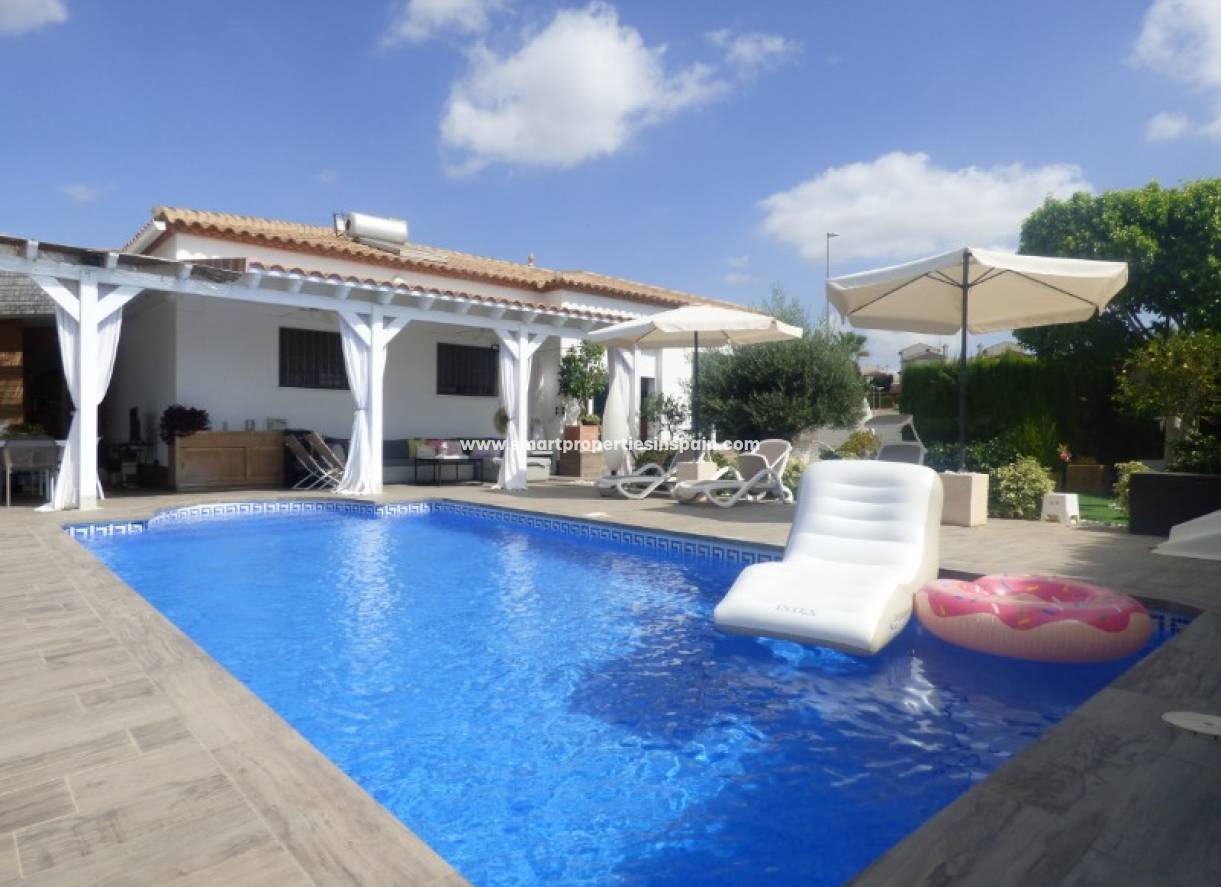 Wederverkoop - Detached Villa - La Marina - Urbanización La Marina