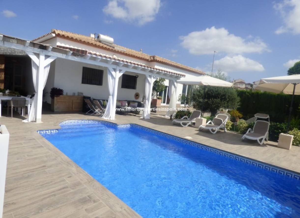 Wederverkoop - Detached Villa - La Marina - Urbanización La Marina