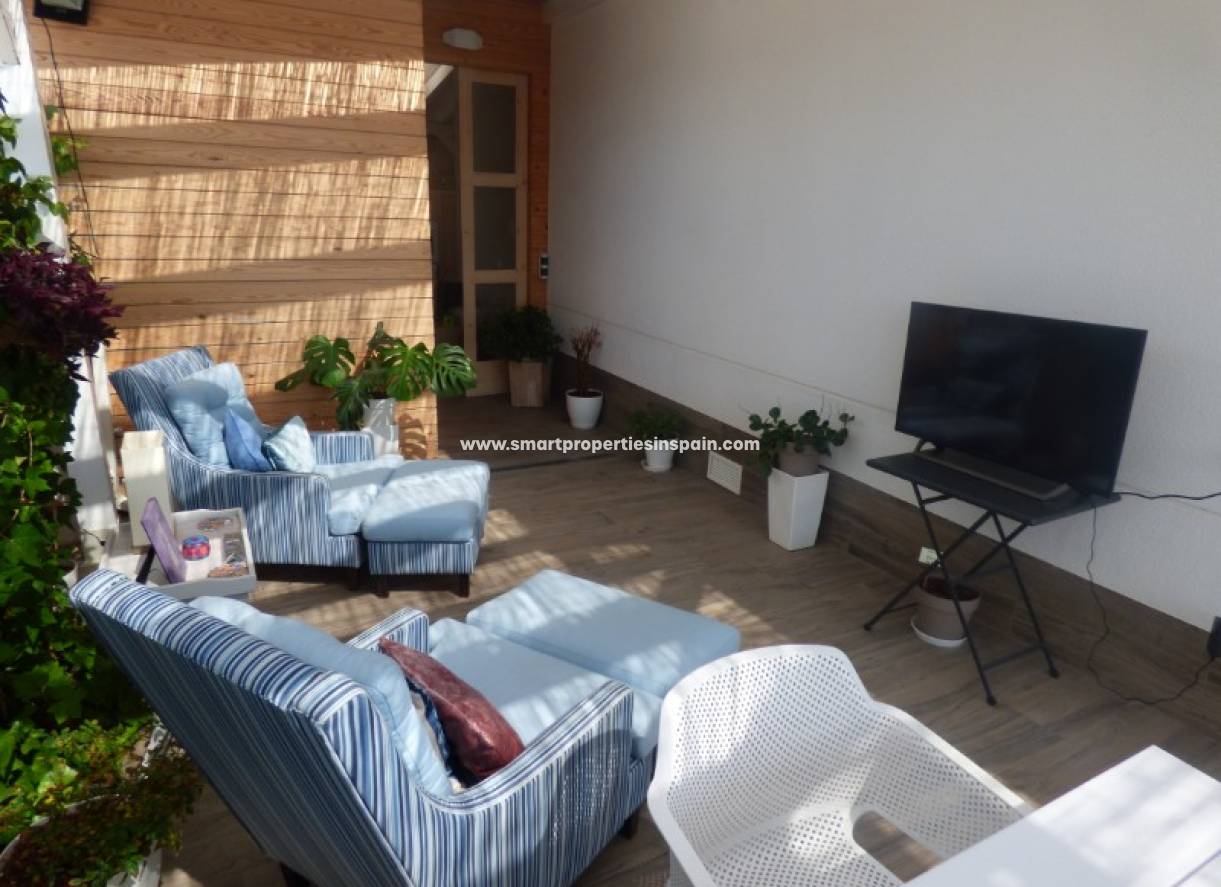 Wederverkoop - Detached Villa - La Marina - Urbanización La Marina