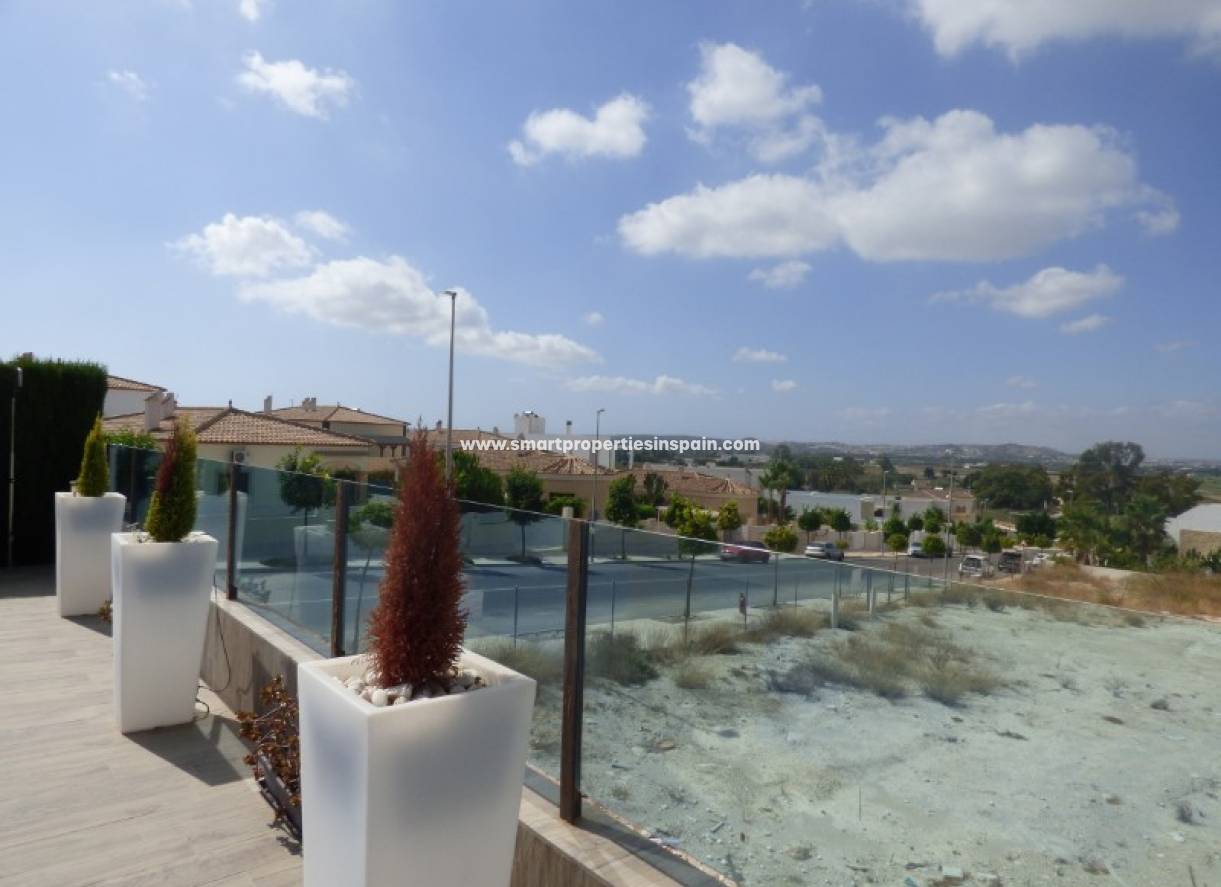 Wederverkoop - Detached Villa - La Marina - Urbanización La Marina