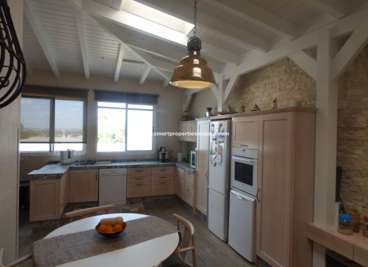 Wederverkoop - Detached Villa - La Marina - Urbanización La Marina