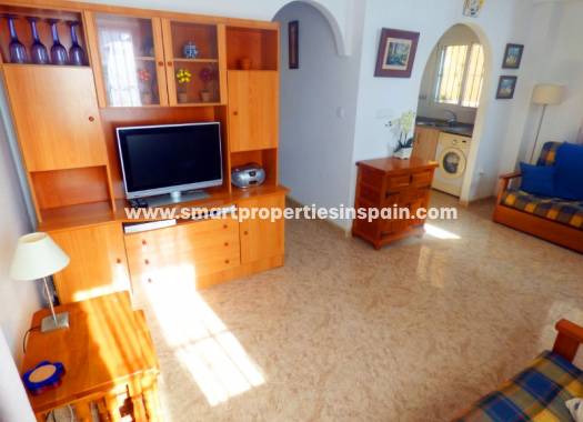 Wederverkoop - Detached Villa - La Marina - Urbanización La Marina