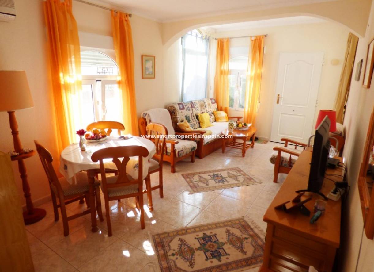 Wederverkoop - Detached Villa - La Marina - Urbanización La Marina