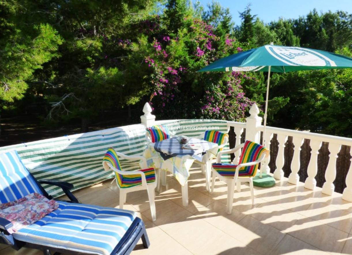 Wederverkoop - Detached Villa - La Marina - Urbanización La Marina