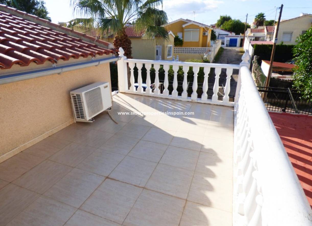 Wederverkoop - Detached Villa - La Marina - Urbanización La Marina