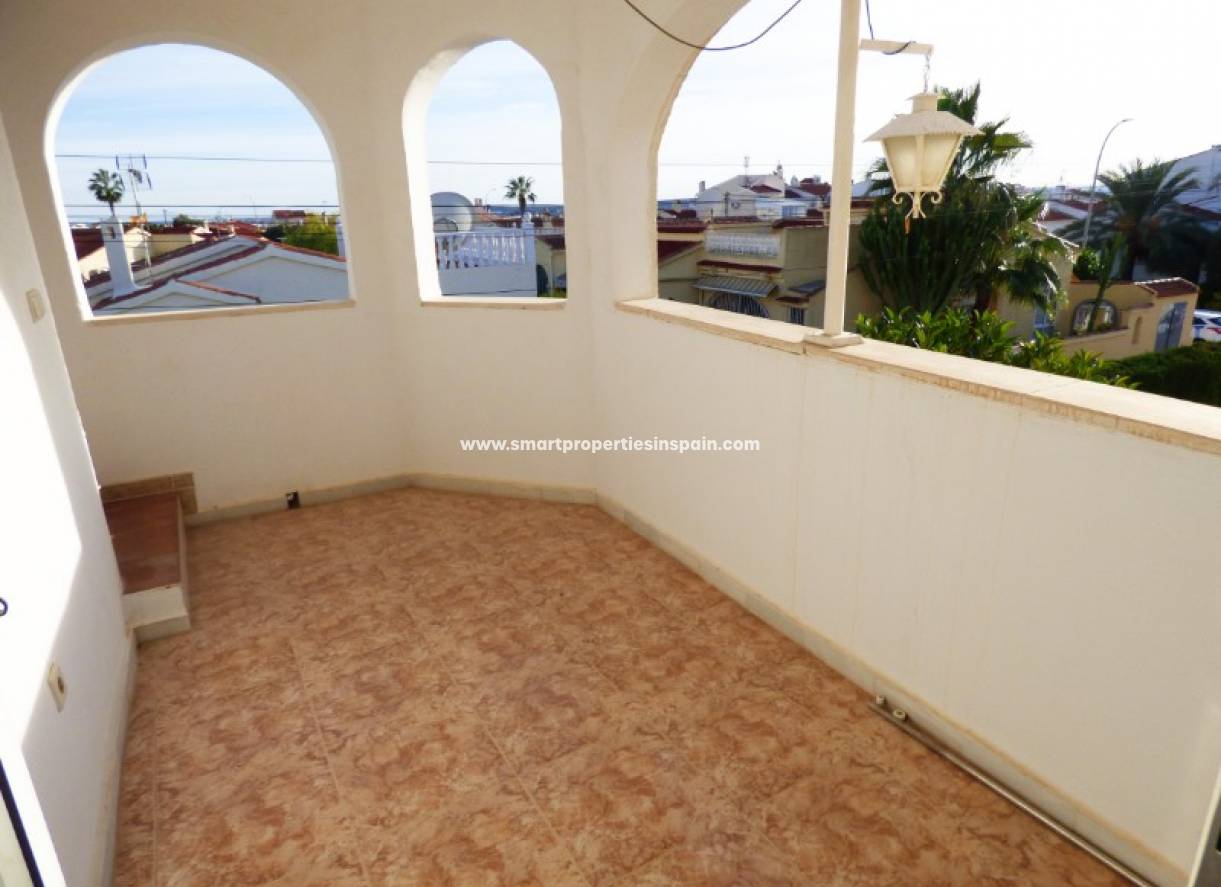 Wederverkoop - Detached Villa - La Marina - Urbanización La Marina