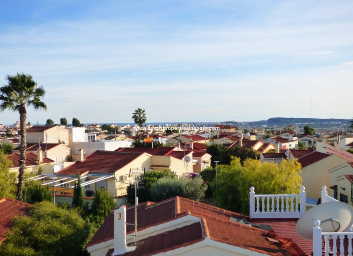 Wederverkoop - Detached Villa - La Marina - Urbanización La Marina