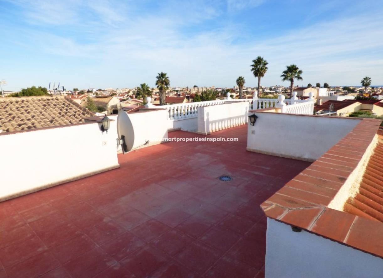 Wederverkoop - Detached Villa - La Marina - Urbanización La Marina