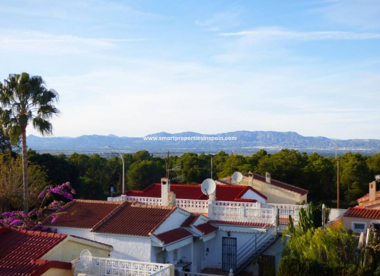Wederverkoop - Detached Villa - La Marina - Urbanización La Marina