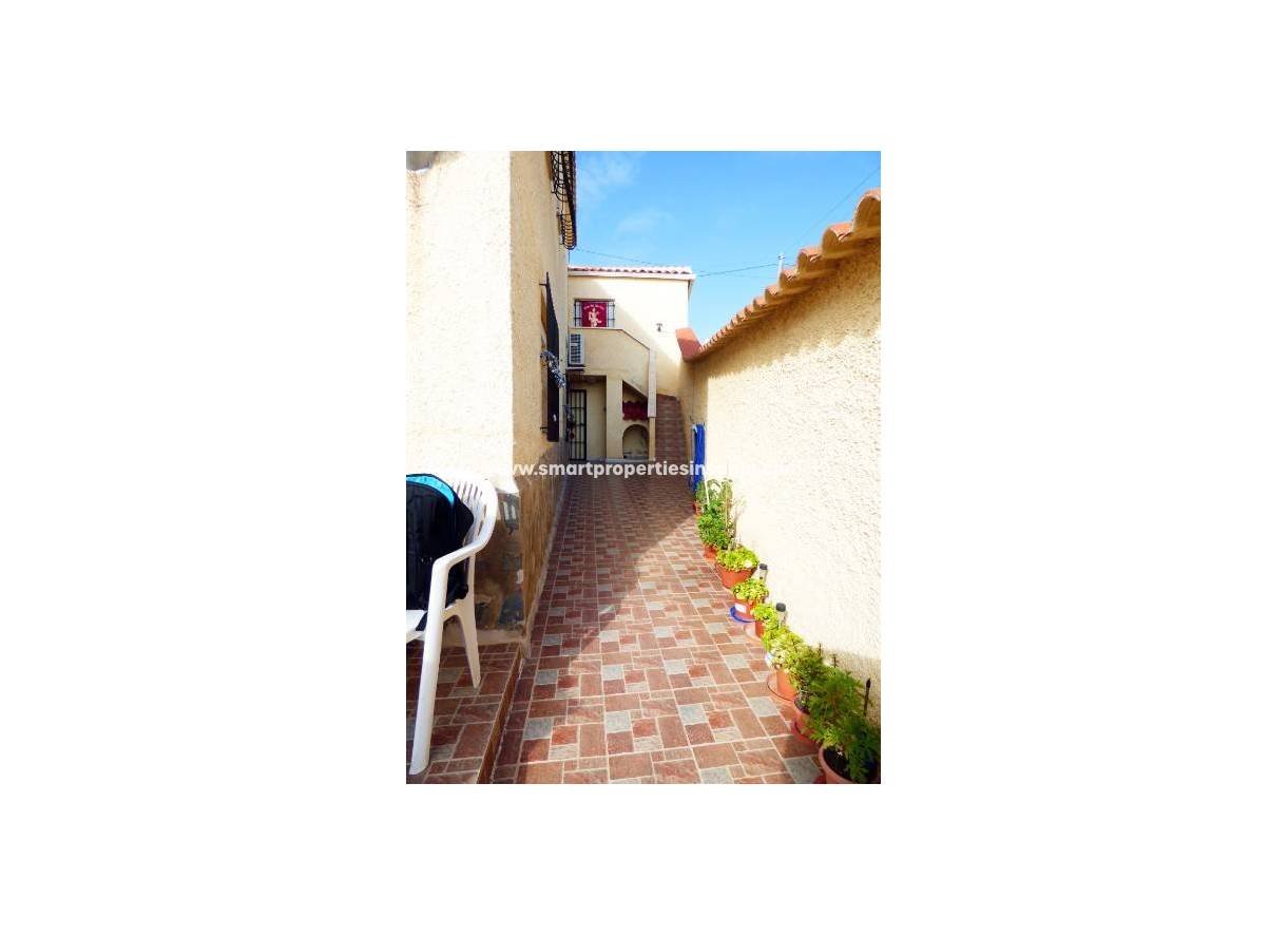 Wederverkoop - Detached Villa - La Marina - Urbanización La Marina