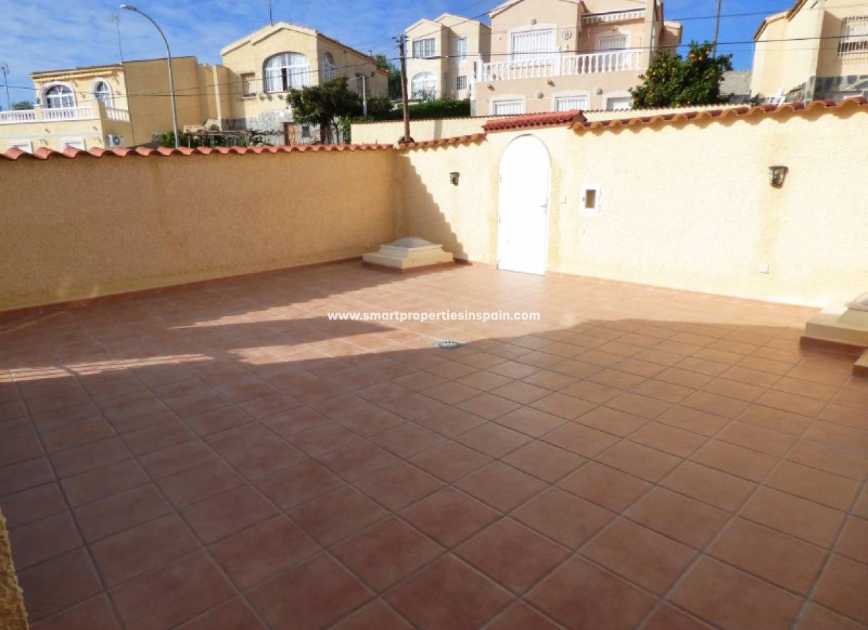 Wederverkoop - Detached Villa - La Marina - Urbanización La Marina