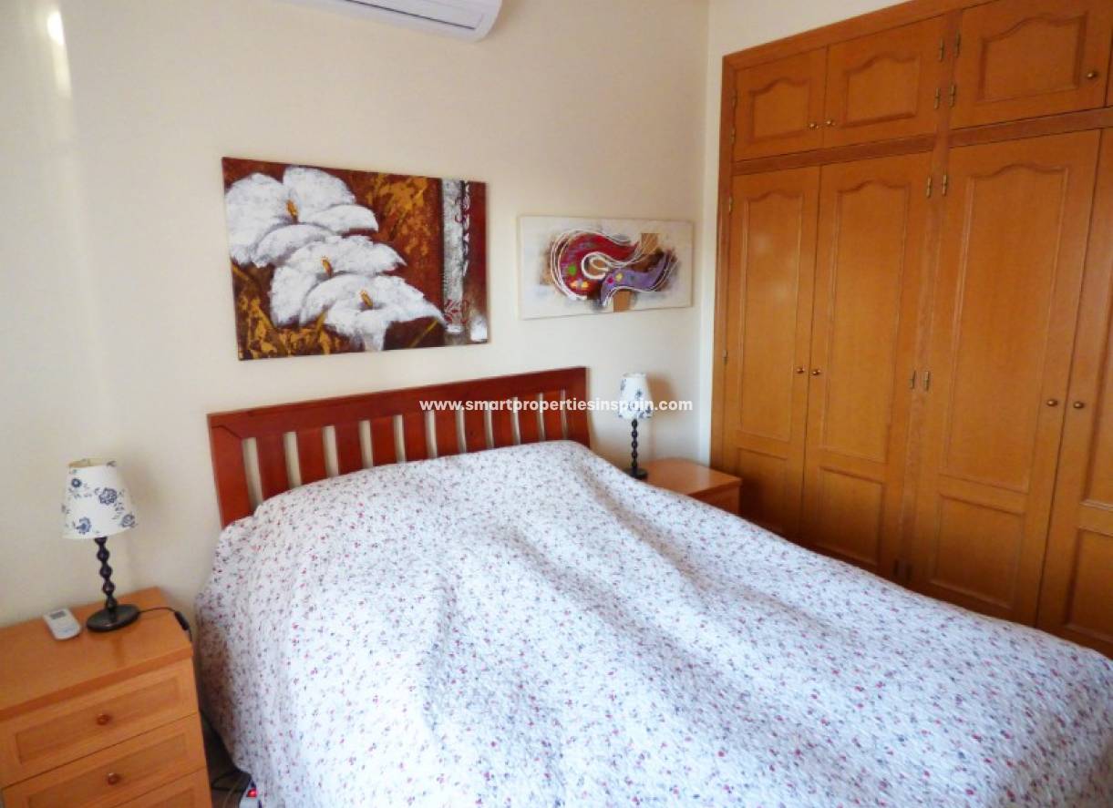 Wederverkoop - Detached Villa - La Marina - Urbanización La Marina