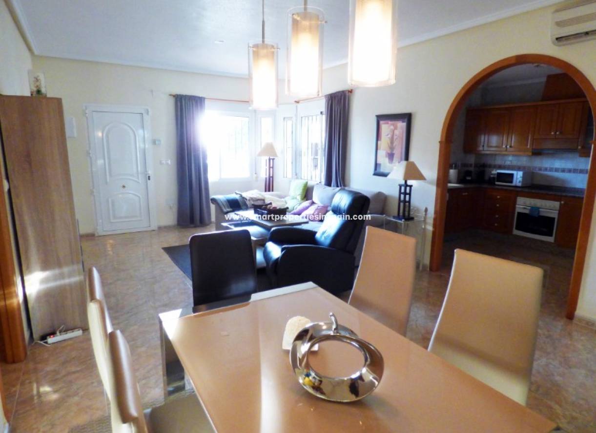 Wederverkoop - Detached Villa - La Marina - Urbanización La Marina