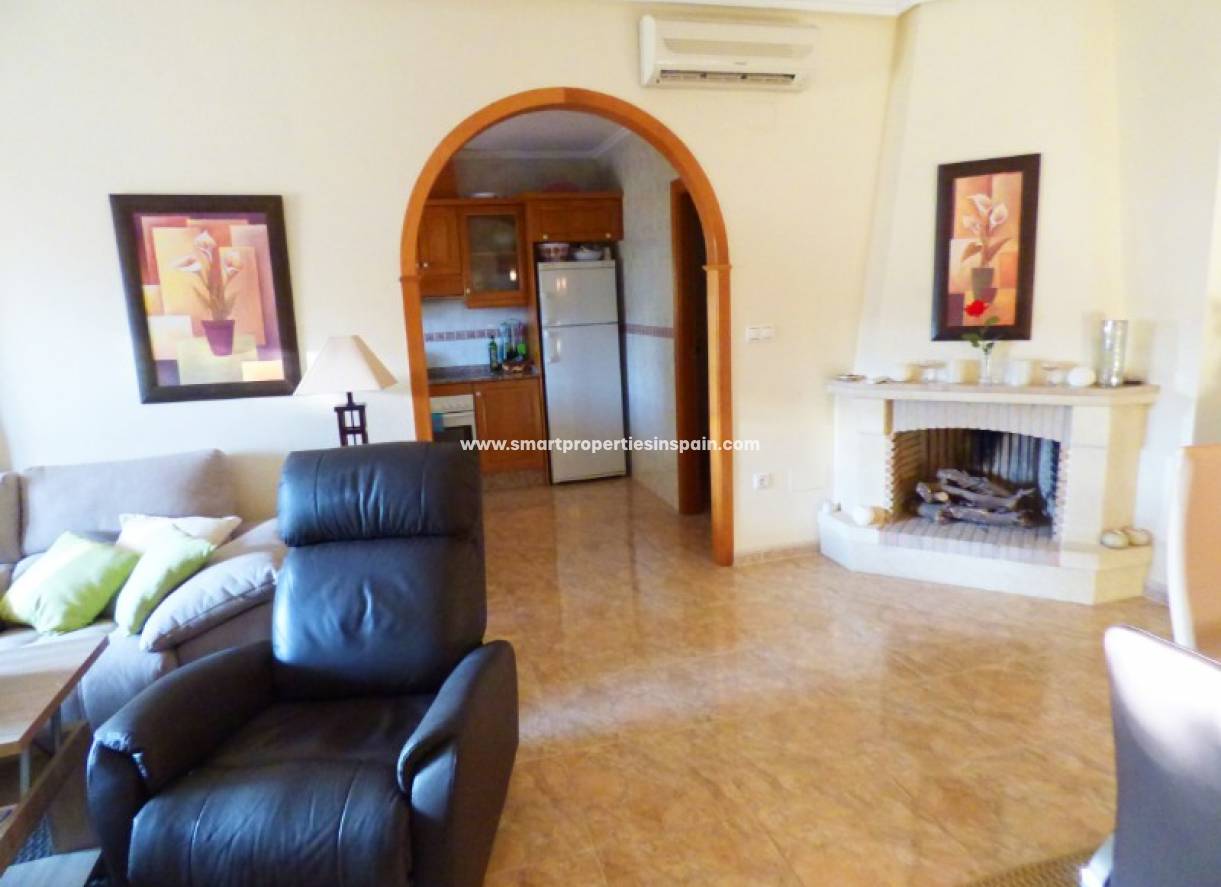 Wederverkoop - Detached Villa - La Marina - Urbanización La Marina