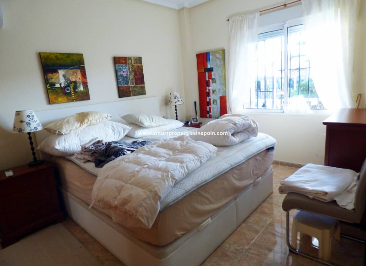 Wederverkoop - Detached Villa - La Marina - Urbanización La Marina