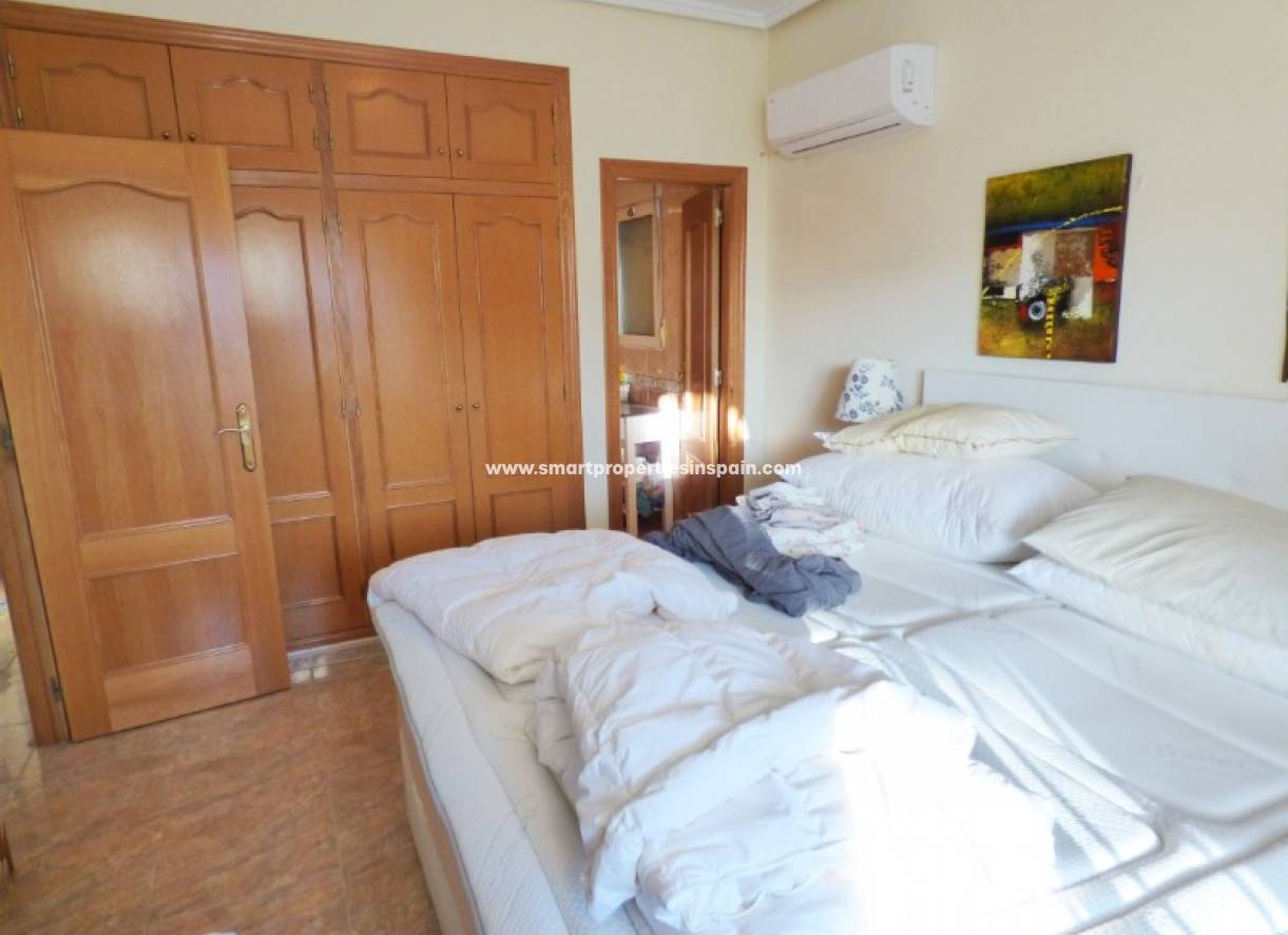 Wederverkoop - Detached Villa - La Marina - Urbanización La Marina