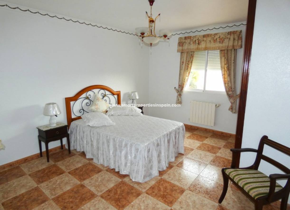 Wederverkoop - Detached Villa - La Marina - Urbanización La Marina
