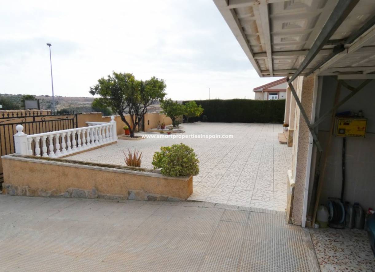 Wederverkoop - Detached Villa - La Marina - Urbanización La Marina