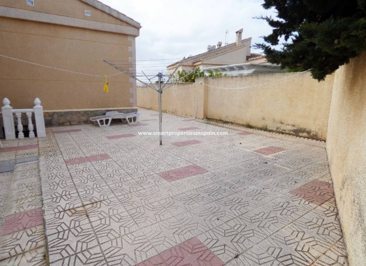 Wederverkoop - Detached Villa - La Marina - Urbanización La Marina