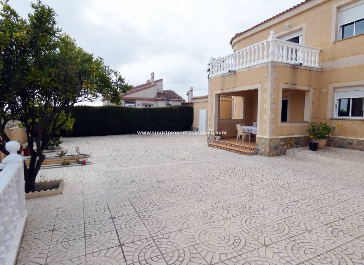 Wederverkoop - Detached Villa - La Marina - Urbanización La Marina